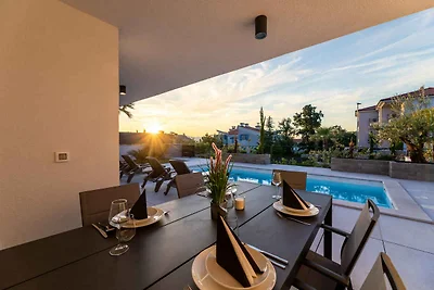 Ferienwohnung im Erdgeschoss mit Swimmingpool