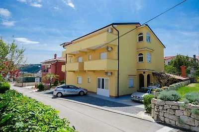 Ferienwohnung mit Balkon und Grill