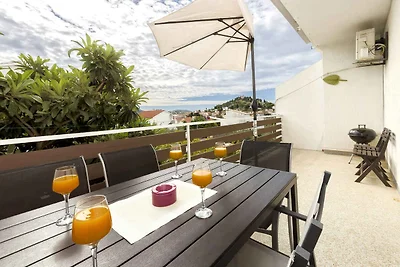Appartamento Vacanza con famiglia Tribunj