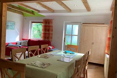 Ferienhaus mit Garten und Terrasse, 800 m zum