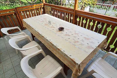 Ferienhaus mit Terrasse und Garten