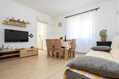 Ferienwohnung mit Balkon und Klimaanlage