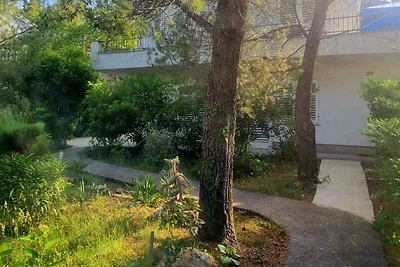 Ferienwohnung mit Terrasse und grossem Hof
