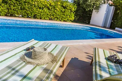 Ferienwohnung mit Pool und Grill zur gemeinsa