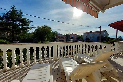 Ferienwohnung mit Balkon und Pool