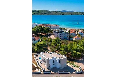 Srima Beach House – Komfortable Villa mit pri