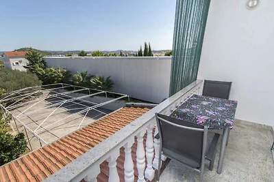 Gemütliches Studio mit Terrasse in Murter