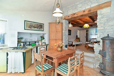 Ferienhaus traditionell eingerichtet mit Terr