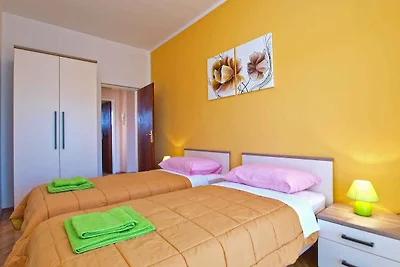 Ferienwohnung mit Terrasse und Klimaanlage