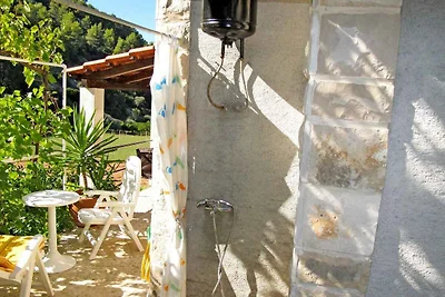 Ferienhaus mit Garten und Grill