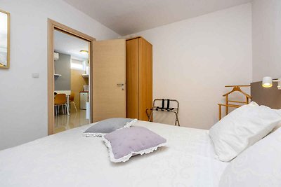 Ferienwohnung mit Terrasse und Klimaanlage