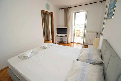 Ferienwohnung mit Pool-Anlage und Klimaanlage