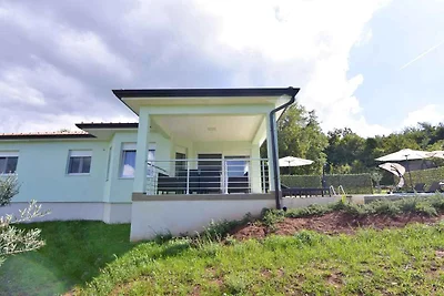 Ferienhaus mit Aussenpool