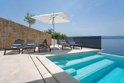 Ferienhaus mit Aussenpool