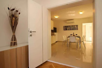 Ferienwohnung mit Terrasse und Klimaanlage