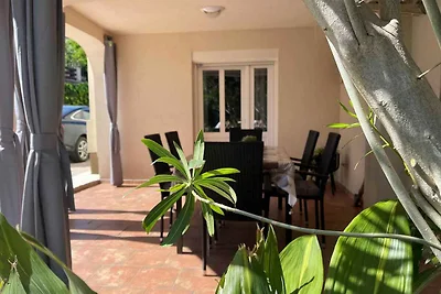 Ferienwohnung mit Terrasse und Klimaanlage