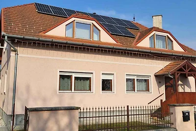 Ferienwohnung mit Gartenterasse und Grill