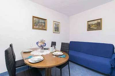 Ferienwohnung mit Balkon und Grill