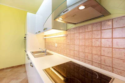 Ferienwohnung mit Meerblick 250 m vom Strand