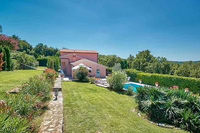 Ferienhaus mit Pool und für Hundefreunde