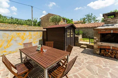 Villa mit Swimmingpool und Grillterrasse