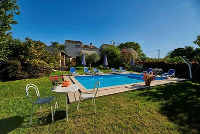 Villa mit Klimaanlage und Pool