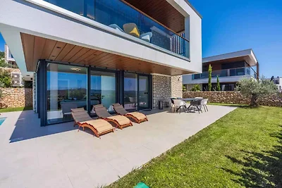 Villa mit Klimaanlage und Pool