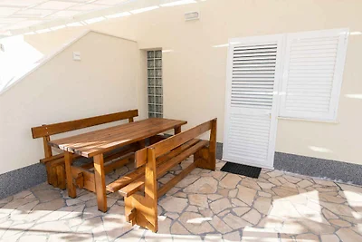 Gemütliche Ferienwohnung Maja in Rogoznica mi