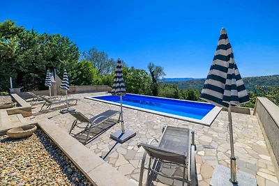 Ferienwohnung mit Pool und Klimaanlage