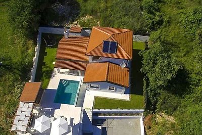 Villa mit Klimaanlage und Pool