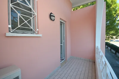 Ferienwohnung mit Klimaanlage, Terrasse, Balk