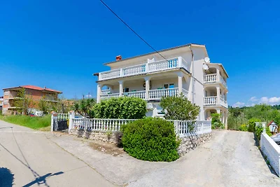 Ferienwohnung Unterkunft 350m vom Meer