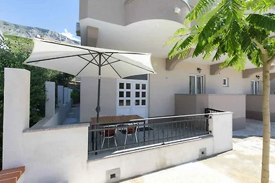 Ferienwohnung mit Terrasse und Grill