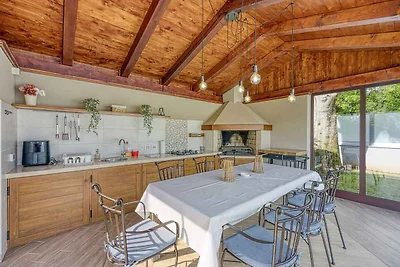 Villa mit Swimmingpool, Sauna, Whirlpool und