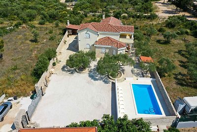 Ferienhaus mit Klimaanlage und Pool