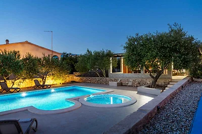 Villa Zlatni Dvori – Exklusives Ferienhaus in