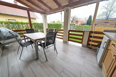 Ferienhaus mit Aussenküche, WLAN und