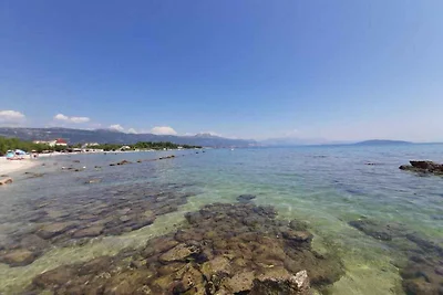 Kompakte Ferienwohnung in Kaštel Štafilić für