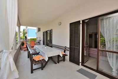 Ferienwohnung mit Balkon und Grill