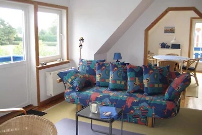 Ferienwohnung mit Balkon, Blick zum Wasser un