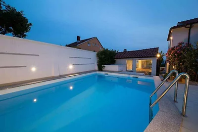 Ferienwohnung mit Schwimmbad