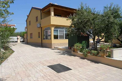 Ferienwohnung mit Pool und Klimaanlage