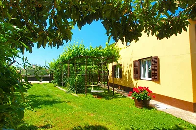 Ferienwohnung mit Garten und Grill