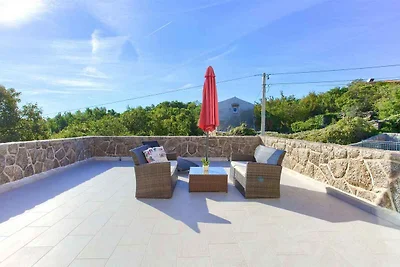 Villa mit Pool für 6 Personen