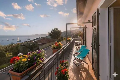 Ferienwohnung mit Klimaanlage und Balkon mit