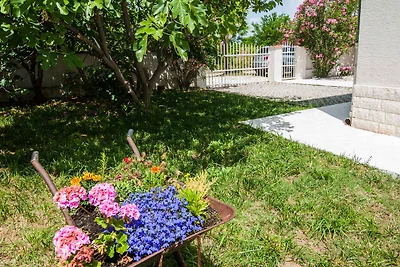 Komfortables Ferienhaus Pianeta in Sabunike m