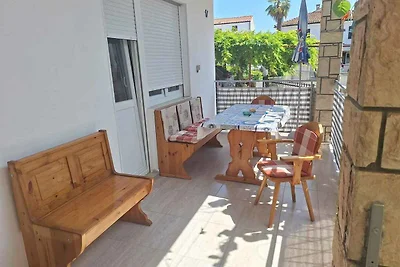 Ferienwohnung mit Terrasse und Klimaanlage