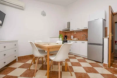 Gemütliche Ferienwohnung Josipa mit Meerblick