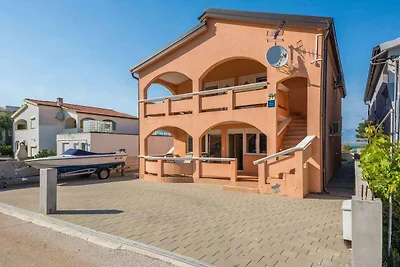 Ferienwohnung mit Balkon und Meerblick