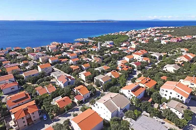 Ferienwohnung mit Terrasse und Klimaanalge im